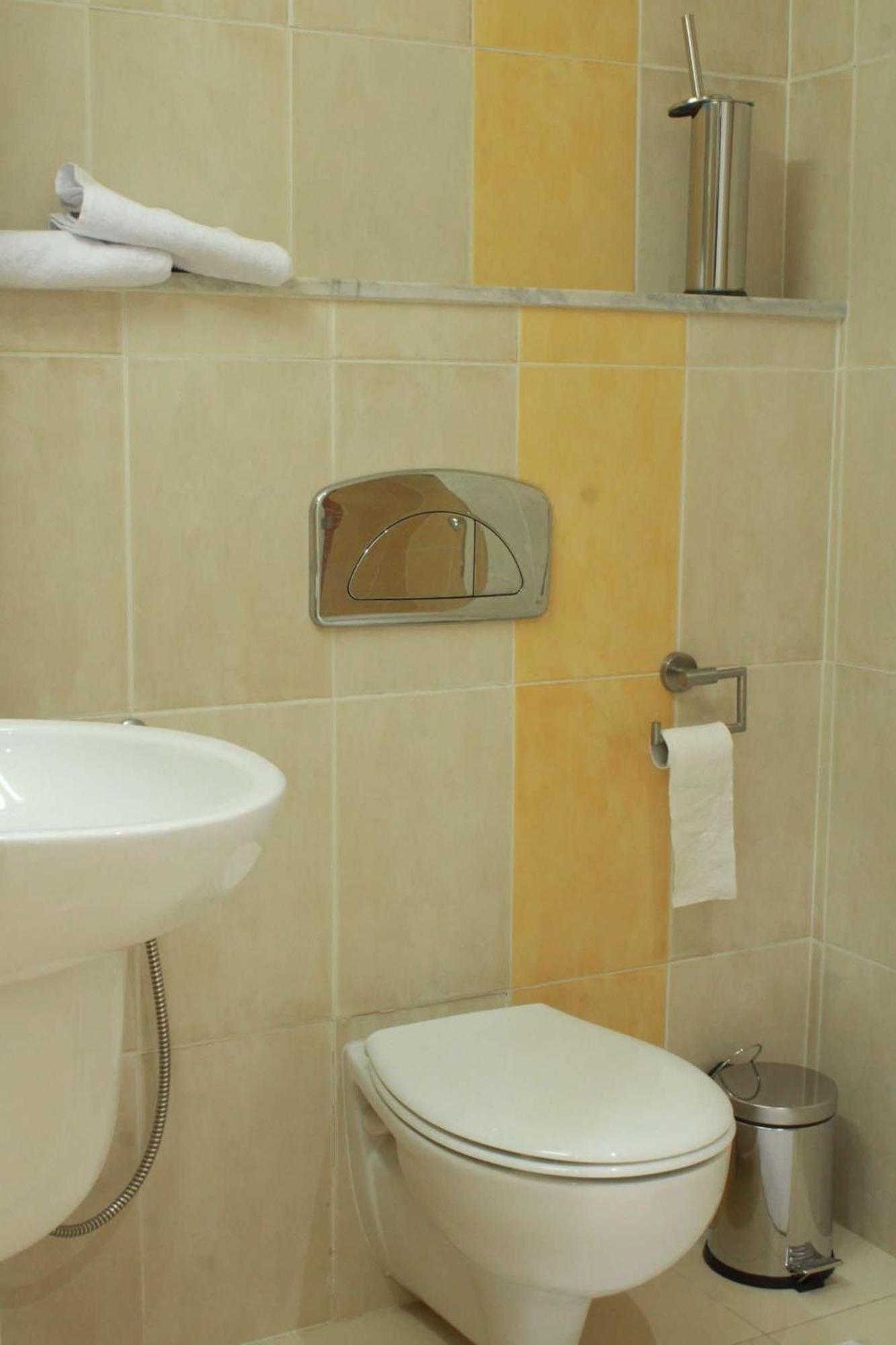 Hotel Le Parisien Tunisi Esterno foto
